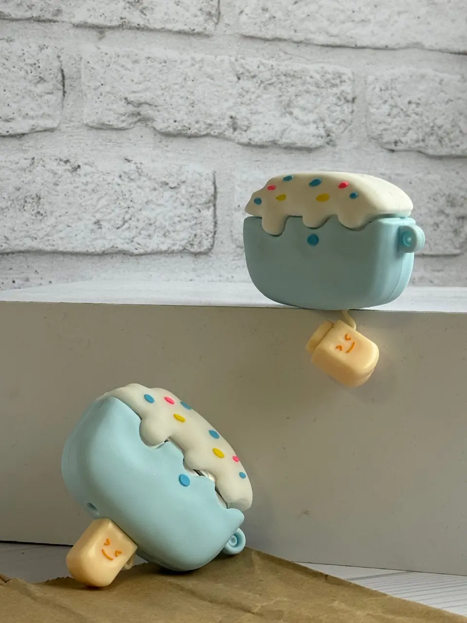 986a7f کاور ایرپاد سیلیکونی Blue ice Cream (کدa0064) - Image 1