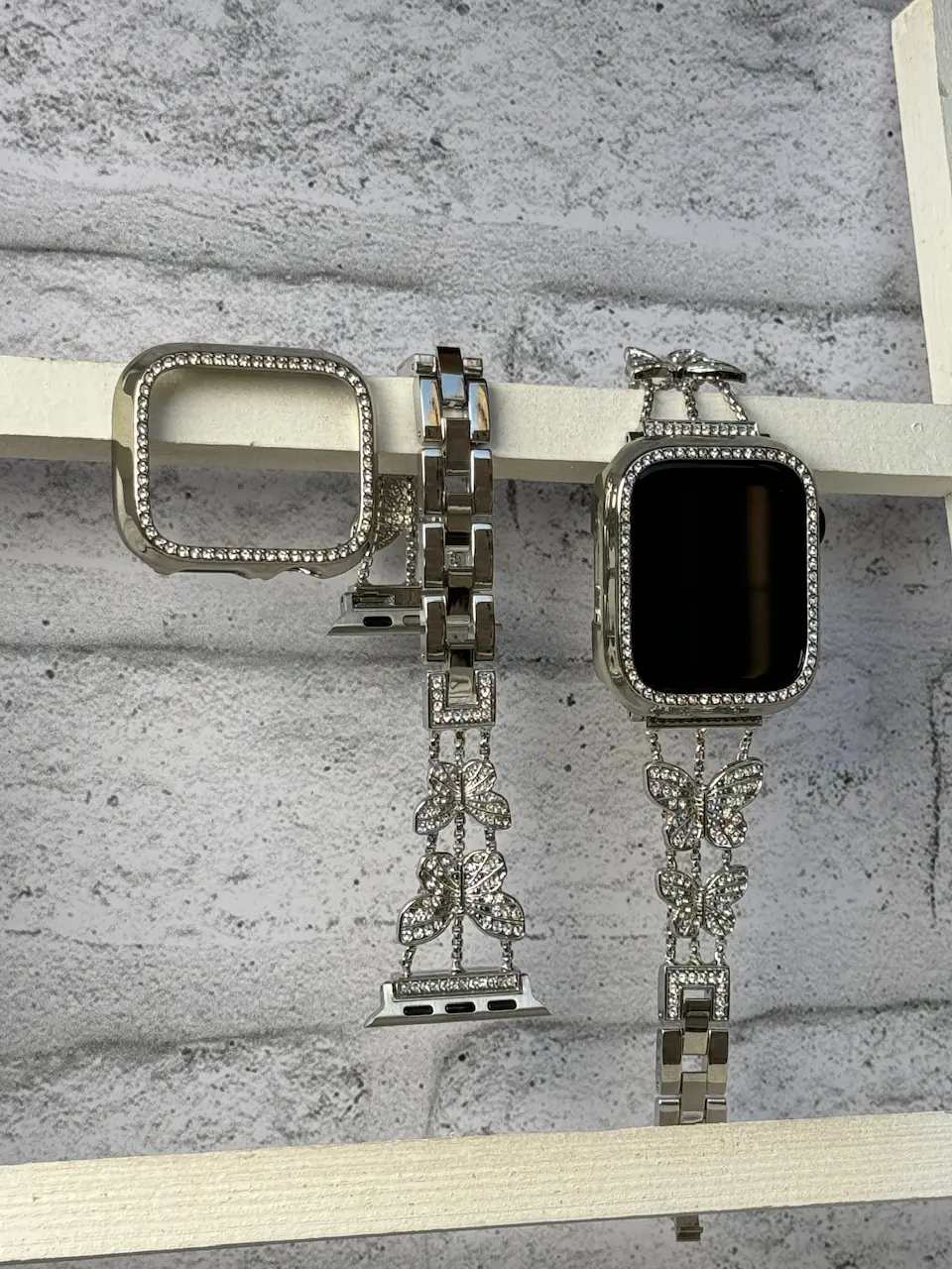 1da4f1 بند اپل واچ پروانه نگینی استیل + گارد نگین دار (کدw5032) - Image 1