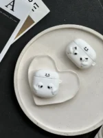 کاور ایرپاد سیلیکونی Airpods in Hands (کدa0122) - Image 4